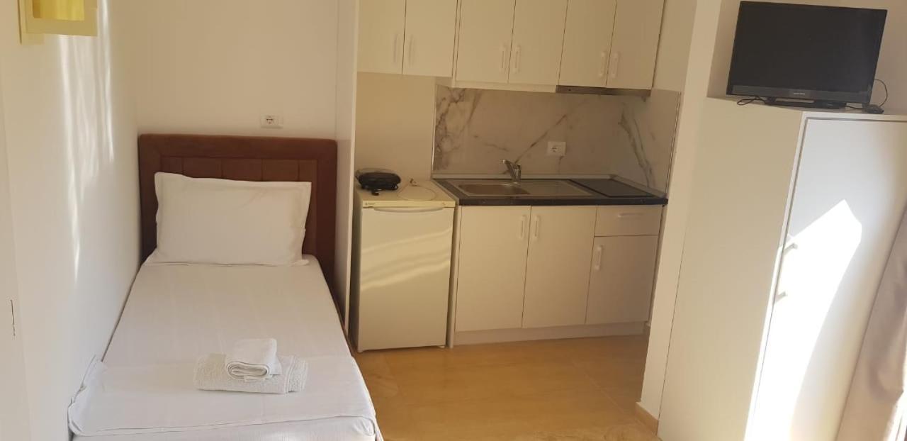 קסאמיל Apartments Villa Dovinefa מראה חיצוני תמונה