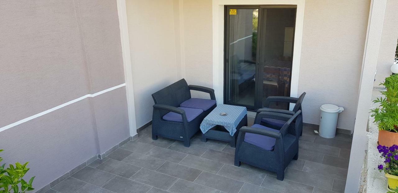 קסאמיל Apartments Villa Dovinefa מראה חיצוני תמונה
